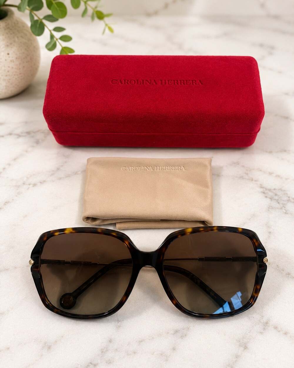 Carolina Herrera Havana Oversized Square Tortoise Brown Gradient Sunglasses NWT